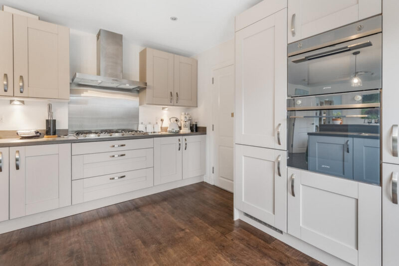 Healds Drive, Strathaven, ML10 photo 6