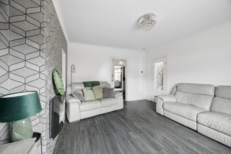 Small Crescent, Blantyre, G72 photo 5