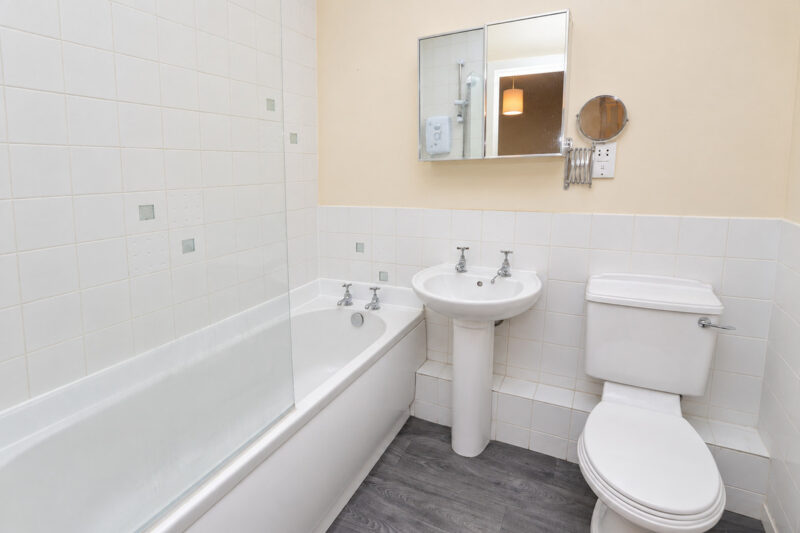 Melrose Avenue, Rutherglen, G73 photo 8