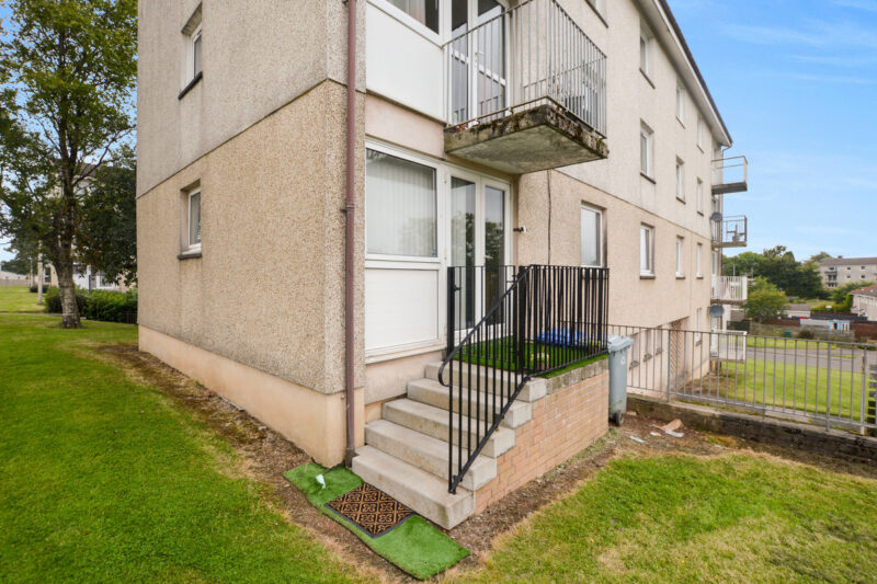 Franklin Place, East Kilbride, G75 photo 2