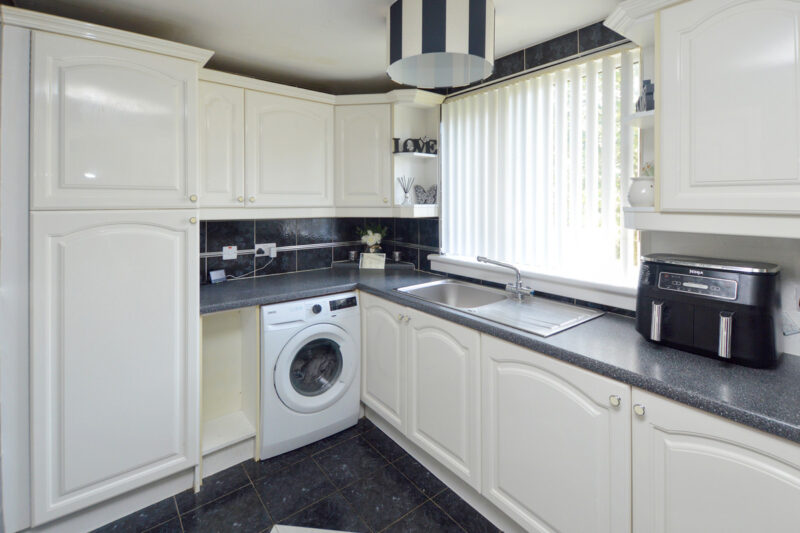 Franklin Place, East Kilbride, G75 photo 11