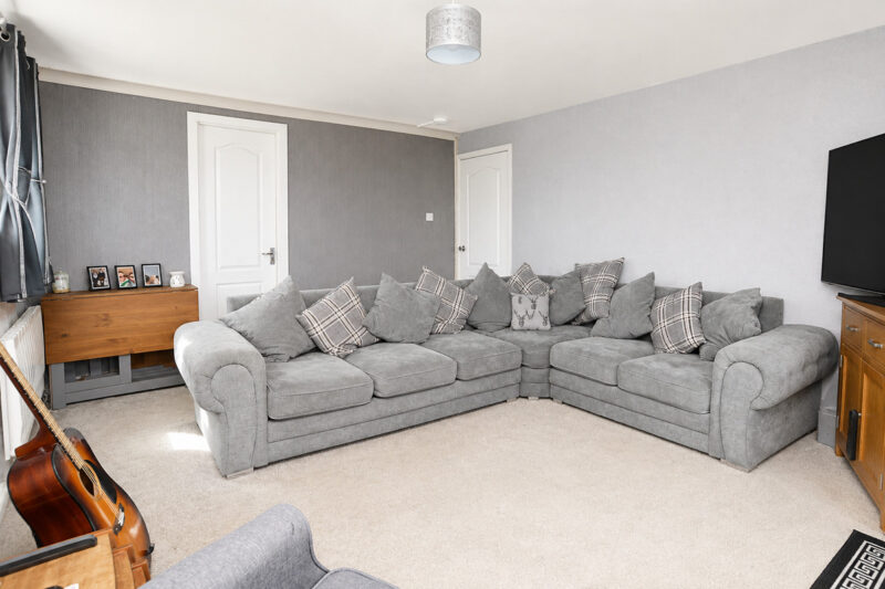 Franklin Place, East Kilbride, G75 photo 4
